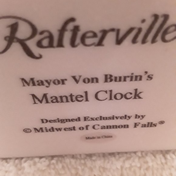 RAFTERVILLE Mayor Von Burin's Mantel Clock NIB - Picture 5 of 7